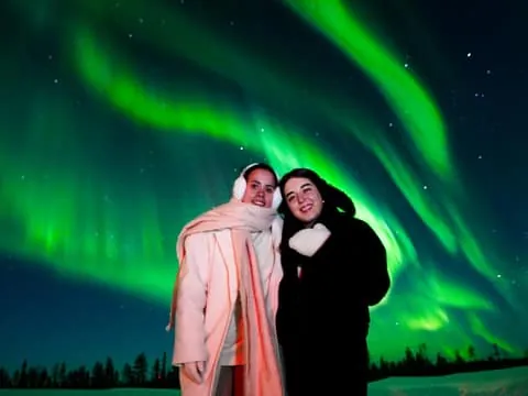 100% Guaranteed Northern Lights & Free photos