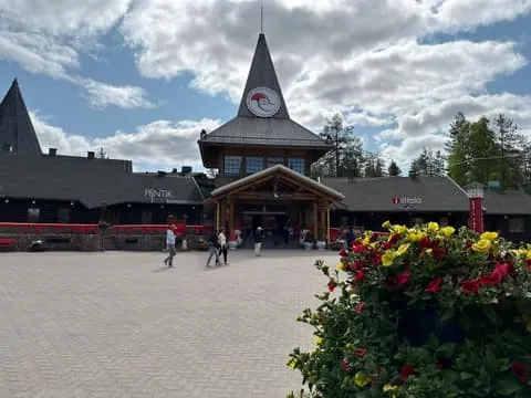 Santa Claus Village & Arctic Circle Day Trip