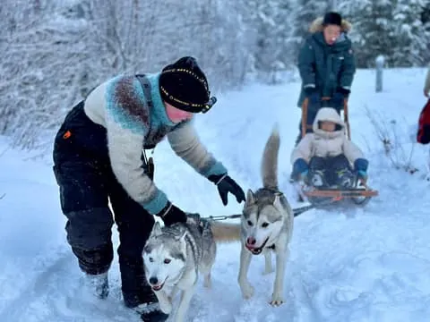 Ivalo: Private Farm Visit & Husky Experience