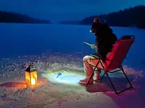 Private Ice Fishing Tour on the frozen river