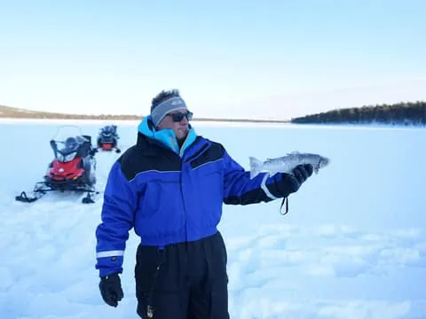 Muotkantunturi Park, Inari - Ice fishing and a ride on a Sami sleigh