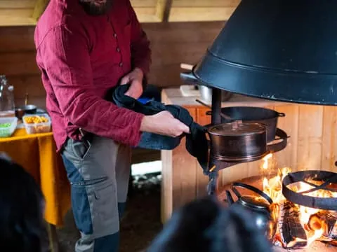 Wilderness Lunch Experience - Vasaraperä Village in Winter
