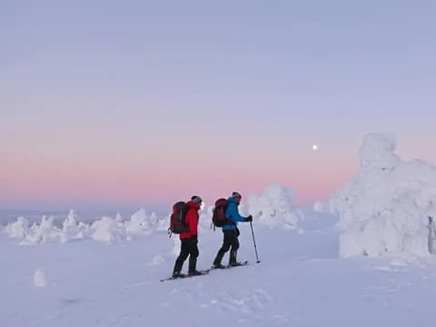 Levi: Morning wake-up by snowshoes