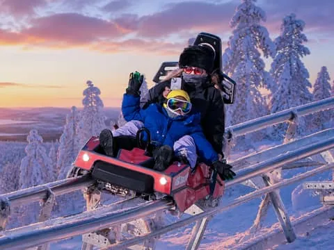 Rovaniemi: Ruka Coaster & Winter Adventure Day Trip