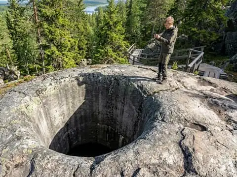 Devil's Potholes Private Tour