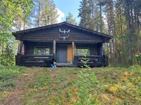 Ylläs: Summer Day at the Wilderness Cabin with Locals
