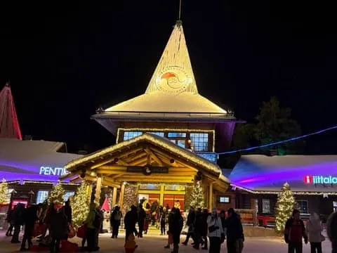 Santa Claus Village & City Tour with private car