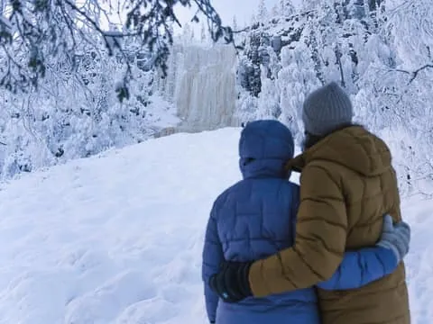Lapland: The Frozen Waterfalls of Korouoma Photo Tour & BBQ