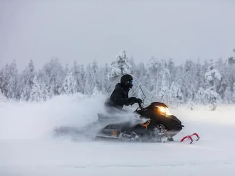 3-Hour Snowmobiling Adventure in Levi