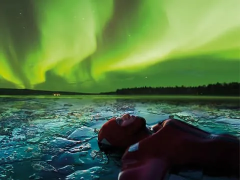 Levi: Ice Floating and Northern Lights Tour
