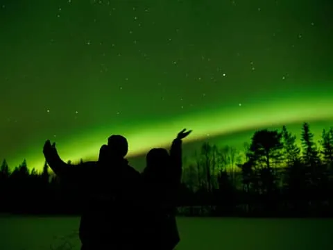 Northern Lights Hunting Snowshoe Trip