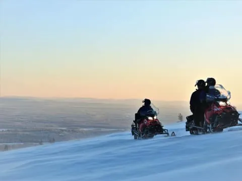 King of Ylläs: Snowmobiling to the Hill