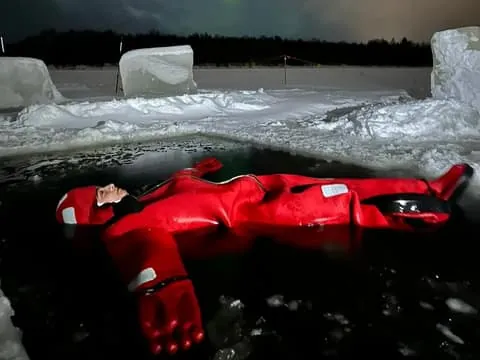 Arctic Ice Floating Experience