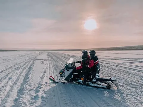 Snowmobile Sprint Safari