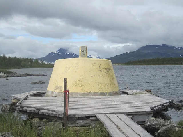 The Three-Country Cairn