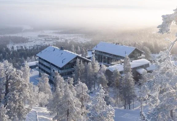 Fell hotel above the treeline in winter