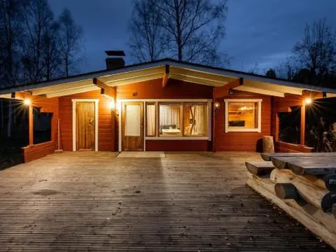 Ivalo Northern Lights Riverfront Cabin Lapland Sauna Hot Tub Near Airport
