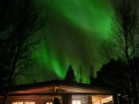 Hillavilla in the shore of lake Inari