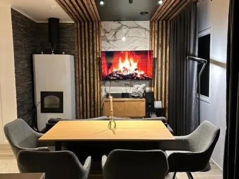 Arctic Glow Apartment 3