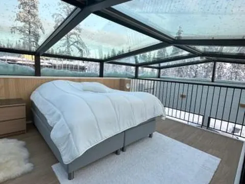 Levi Aurora Sky