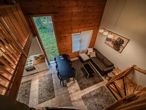 Aurelfox Chalet A by Aavalevi