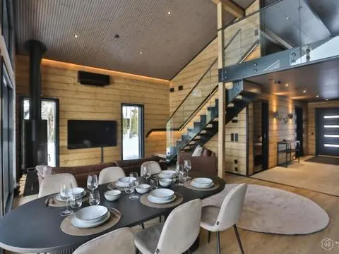 Vielma Le Villa by Hilla Villas