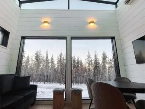Arctic Iglu Levi