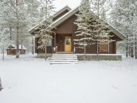 Koto Chalet Ski-In Ski-Out Hosted by Hygge Host