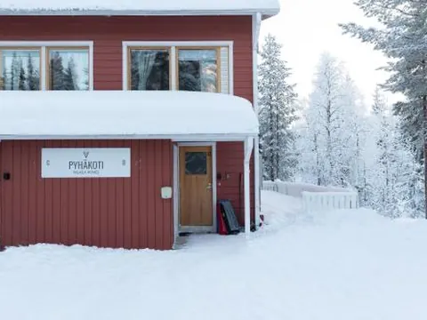Pyhäkoti D - 30 Meters From the Slopes - Valkea Homes