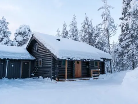 Pyhänäkyy D - cabin with a view to the slopes