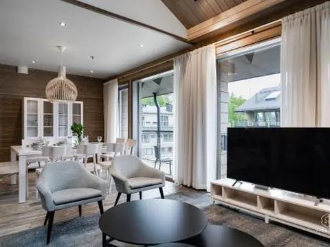 Golden Kero Peak Penthouse by Hilla Villas