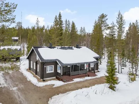 Skicamp 3 - Modern 3BR Villa in Pyhätunturi