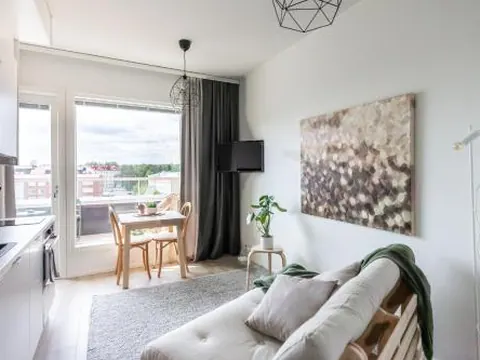 Arctic Taiga Penthouse City Suite