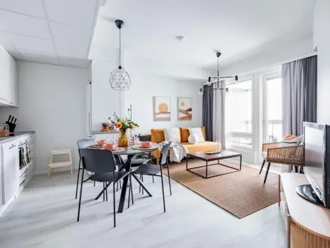 Arctic Golden Sun City Suite