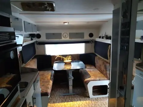 Winter caravan