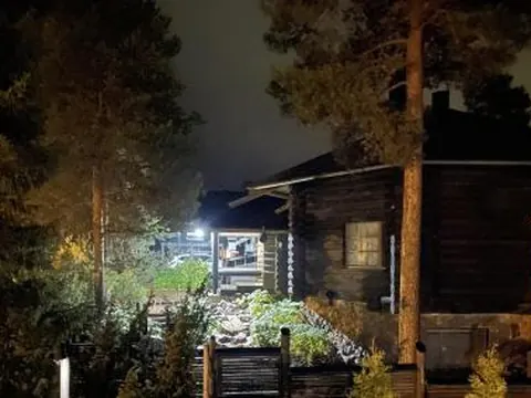 Log home