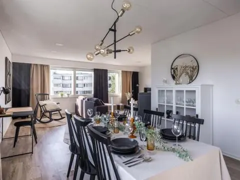 Arctic Haven City Suite