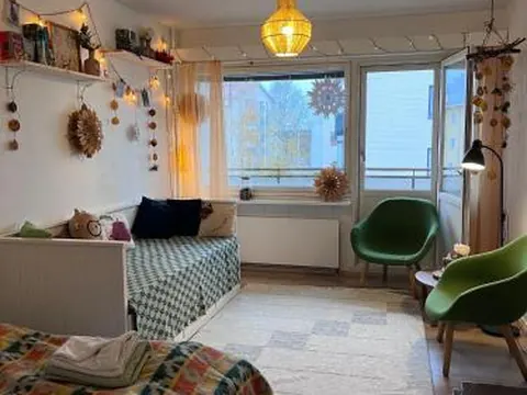 Cozy City-Center Apartment by Angry Birds Park