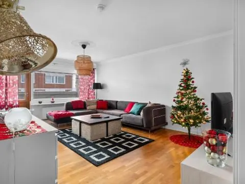 Spacious 3BR with Sauna in City Center
