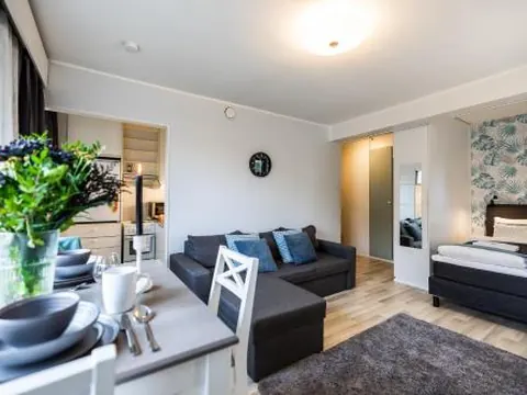 Arctic Hill City Suite