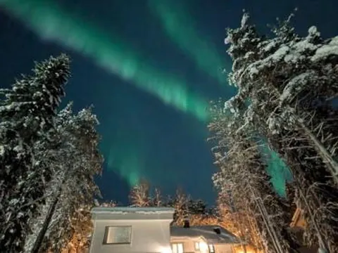Spacious house 160m2 with own SAUNA, FREE PARKING, private yard area