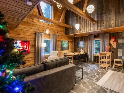 Art House of Lady Christmas