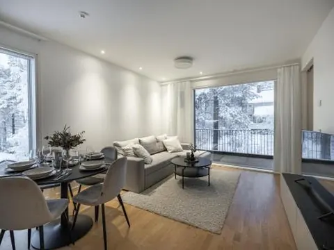 Polar Prestige by Elys Collection