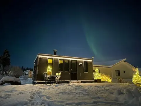 Little Aurora Cabin