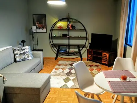 Peaceful Flat Near Nature & City, bus connections to the center & SCV!