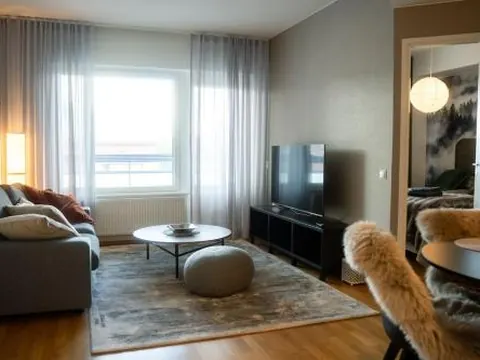 Northern City Suite, sauna By Lapland Host