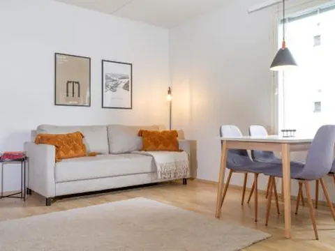 Northside Rovaniemi - city home with sauna & free parking