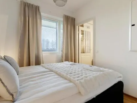 Arctos City Suite, private sauna By Lapland Host