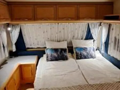 Proboost Arctic Center Cosy Caravan