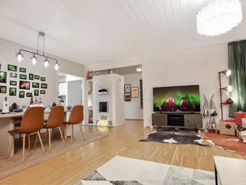Christmas Wonderland Chalet 125squar meter Great Location